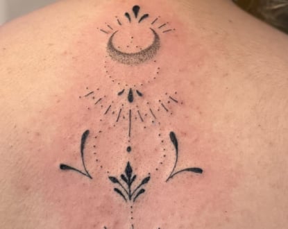 FINE LINE TATTOO